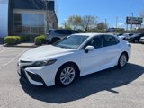 Used 2022 Toyota Camry SE image 2