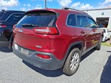 Used 2017 Jeep Cherokee Latitude w/ Cold Weather Group image 4