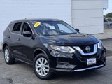 Used 2019 Nissan Rogue S image 2