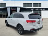 Used 2017 Kia Sorento EX image 3