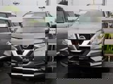 Used 2018 Nissan Rogue SV image 2