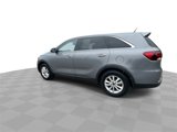Used 2020 Kia Sorento LX image 6