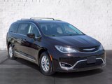 Used 2018 Chrysler Pacifica Touring-L image 2