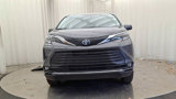 Used 2025 Toyota Sienna XLE image 3