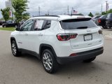 Used 2022 Jeep Compass Latitude image 3