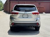 Used 2019 Toyota Highlander LE image 6