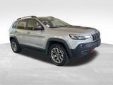 Used 2020 Jeep Cherokee Trailhawk image 2