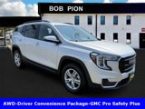 Used 2022 GMC Terrain SLE w/ Driver Convenience Package image 3