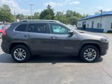 Used 2019 Jeep Cherokee Latitude Plus w/ Cold Weather Group image 4
