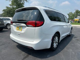 Used 2018 Chrysler Pacifica Touring-L image 3