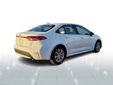 Used 2021 Toyota Corolla LE image 3