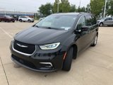 Certified 2022 Chrysler Pacifica Touring-L image 3