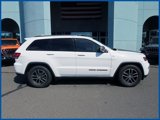 Certified 2017 Jeep Grand Cherokee Trailhawk image 2