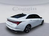 Used 2023 Hyundai Elantra Limited image 5