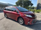 Used 2020 Toyota Sienna XLE image 2
