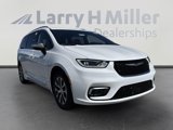 New 2025 Chrysler Pacifica Pinnacle image 2