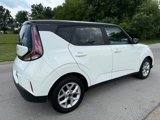 Certified 2023 Kia Soul S image 3