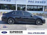 Used 2022 Toyota Camry SE image 2