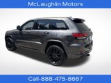 Used 2017 Jeep Grand Cherokee Altitude image 3