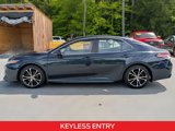 Used 2020 Toyota Camry SE image 3