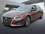 Used 2024 Nissan Altima 2.5 SV image 3
