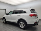 Used 2018 Kia Sorento LX image 3