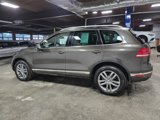 Used 2016 Volkswagen Touareg Sport image 2