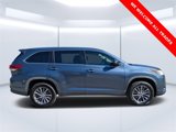 Used 2019 Toyota Highlander XLE image 2