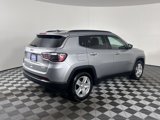 Used 2022 Jeep Compass Latitude image 3