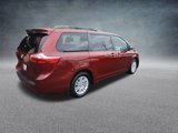 Used 2017 Toyota Sienna XLE image 4