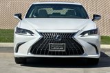 New 2025 Lexus ES 300h w/ Premium Package image 3