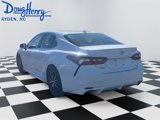 Used 2023 Toyota Camry SE image 3