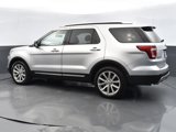 Used 2017 Ford Explorer Limited image 2