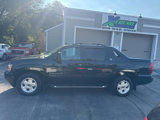 Used 2013 Chevrolet Avalanche LT w/ Suspension Package, Off-Road image 4