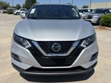 Used 2020 Nissan Rogue Sport SV image 2