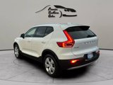 Used 2020 Volvo XC40 T4 Momentum image 5