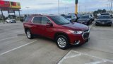 Used 2020 Chevrolet Traverse LT image 2