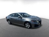 Used 2023 Nissan Altima 2.5 S image 2