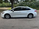 Used 2022 Toyota Corolla LE image 2