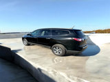 Used 2017 Chevrolet Traverse LT image 2