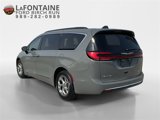 Used 2023 Chrysler Pacifica Limited image 5