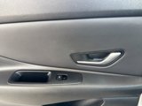 Used 2022 Hyundai Elantra SEL w/ Convenience Package image 6