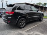 Used 2017 Jeep Grand Cherokee Limited w/ Luxury Group II image 2