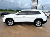 Used 2019 Jeep Cherokee Latitude Plus w/ Cold Weather Group image 6