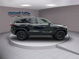 Certified 2021 Jeep Grand Cherokee Laredo image 2