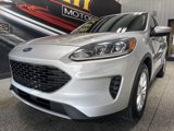 Used 2020 Ford Escape SE image 2