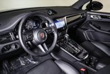 Certified 2024 Porsche Macan image 4
