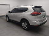 Used 2017 Nissan Rogue SV image 3