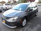 Used 2022 Chrysler Voyager LX image 4