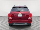 Used 2022 Chevrolet Trax LT w/ LT Convenience Package image 3